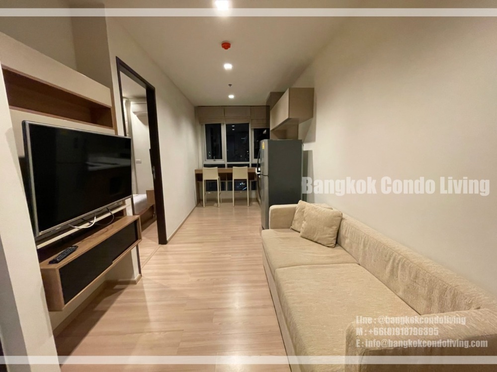 For RentCondoSathorn, Narathiwat : Rhythm Sathorn for Rent! 1 bedroom on high floor with fully furnished, nice view and decoration