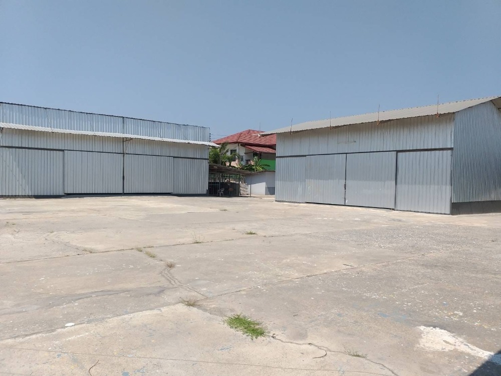 For RentWarehouseNawamin, Ramindra : B876 Warehouse for rent, total area 2 rai, Soi Ratnimit, Hathairat, Khlong Sam Wa.