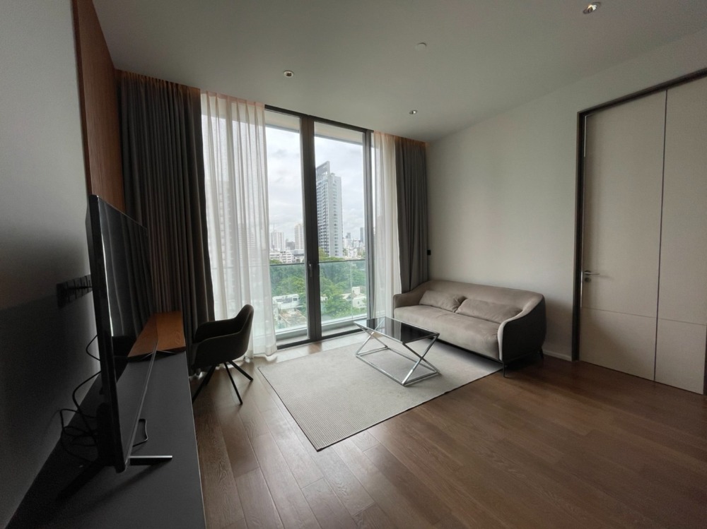 ให้เช่าคอนโดสุขุมวิท อโศก ทองหล่อ : Kraam Condo near BTS Prompong For rent 1 BR