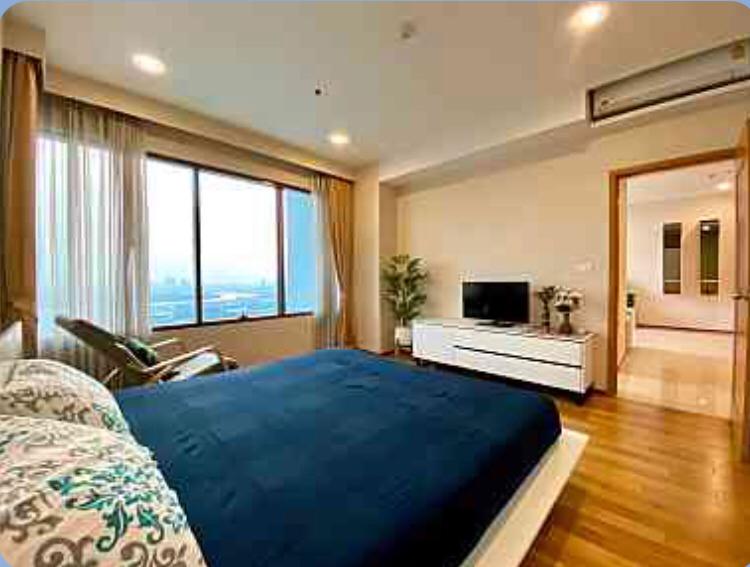 For RentCondoSukhumvit, Asoke, Thonglor : For Rent The Emporio Place 1 Bedroom 1 Bathroom 66 sqm