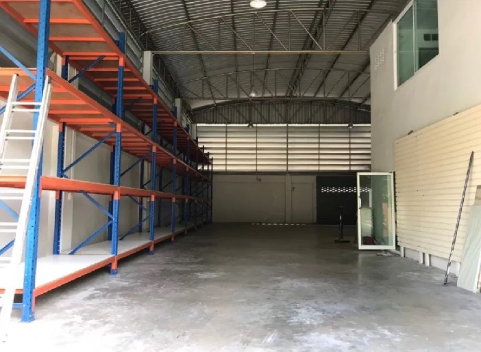 For RentWarehouseRama 2, Bang Khun Thian : For Rent: Warehouse for rent with office, area 320 square meters, behind Central Rama 2, Soi Rama 2 Soi 54, ready to use, six-wheel and ten-wheel trucks can enter and exit, suitable for various businesses.