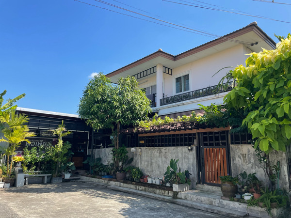 For SaleHouseMin Buri, Romklao : 2-storey detached house, 57 square meters, 3 bedrooms, 3 bathrooms, Fa Nanthawan Village, Pracha Ruam Chai Road, Minburi, just 200 meters before reaching Interkids Nimitmai International School.