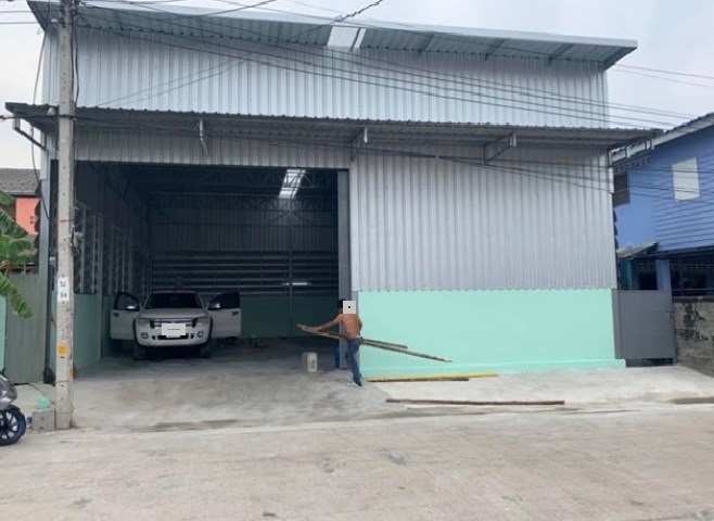 For RentFactoryRathburana, Suksawat : For Rent: Warehouse for rent, area 156 square meters, land area 60 square wa, Soi Bang Kradee, not deep into the alley, Rama 2 Road, good location, ten-wheel trucks can enter and exit.