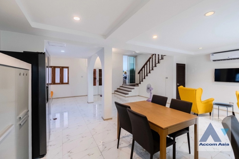 For SaleTownhouseSukhumvit, Asoke, Thonglor : 3 Bedrooms Townhouse for Sale in Sukhumvit, Bangkok near BTS Phrom Phong at A Unique Living Place (1720265)