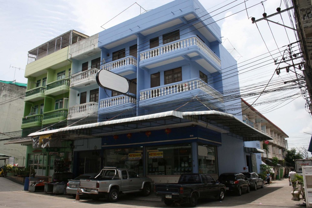 For SaleShophousePhutthamonthon, Salaya : Selling 2 office buildings in front of Amornchai Village 3