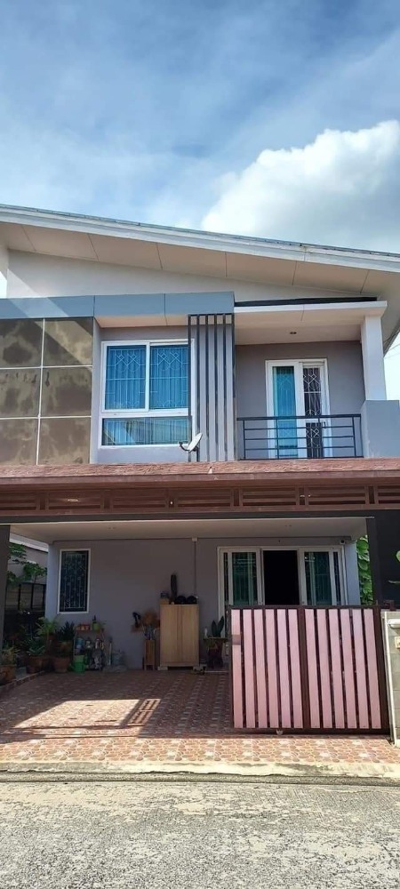 For SaleTownhousePathum Thani,Rangsit, Thammasat : 🏡P. Townhouse for sale, Nuea Fa Village, Lam Luk Ka, Khlong 3 (Soi Peernon Opposite Wat Sai Mai)