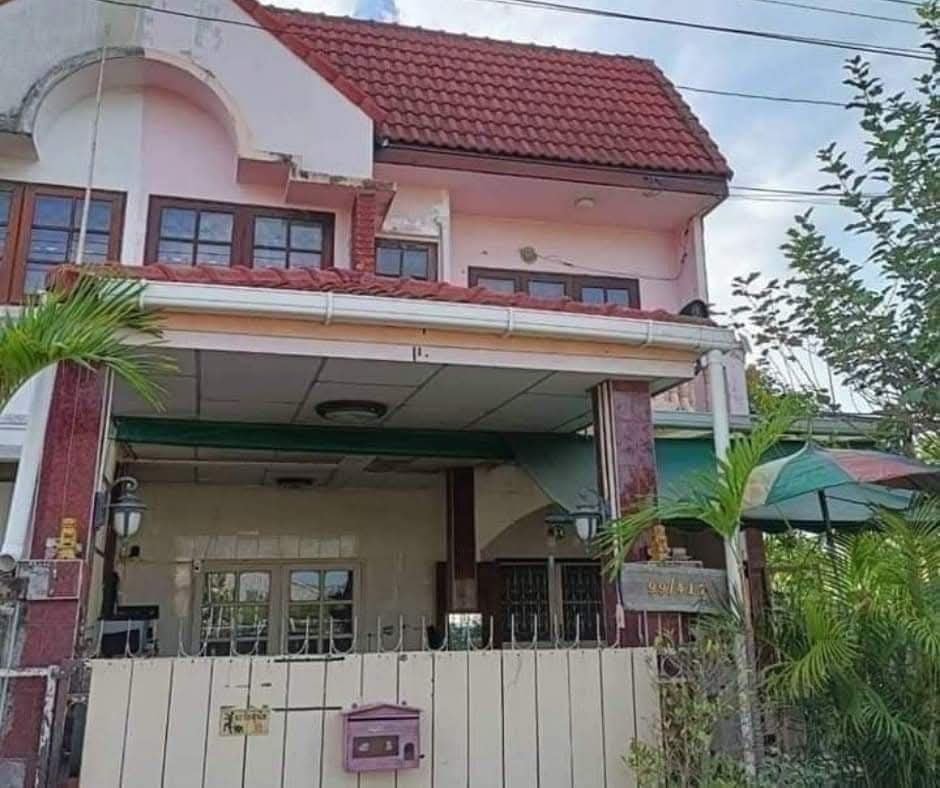 For SaleTownhousePathum Thani,Rangsit, Thammasat : 🏡P. 2-story semi-detached house for sale, Pruksa Village C, Khlong Sam, Soi 2/1.