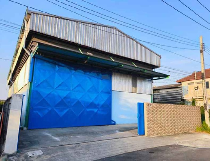 For RentWarehouseRama 2, Bang Khun Thian : For Rent: Warehouse for rent, new condition, Rama 2, Soi Bang Kradee, not deep into the alley, area 400 square meters, good location, convenient for ten-wheel trucks to enter and exit, alley road width 6 meters.