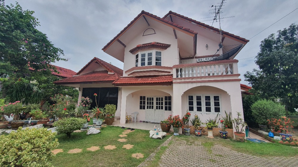 For SaleHousePathum Thani,Rangsit, Thammasat : Single house for sale on the waterfront, ready to move in, Thararin Village, Rangsit, Khlong 2, Lam Luk Ka, Pathum Thani.