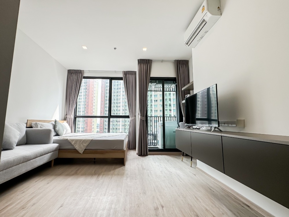 For RentCondoPattanakan, Srinakarin : 🔐#PT2412_061🔐🗓️ Available and ready to move in on 25 Jan. 25 🗓️Floor Renovation (25.04 sq. m. 1 storey, 1 storey) The River Terrace 9 - Sukhumvit