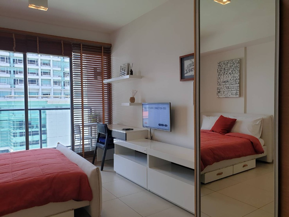 For RentCondoSukhumvit, Asoke, Thonglor : OMG052  Nice Studio / will be available 15-Nov-24 @ [ The Lofts Ekamai condo ] / BTS Ekkamai