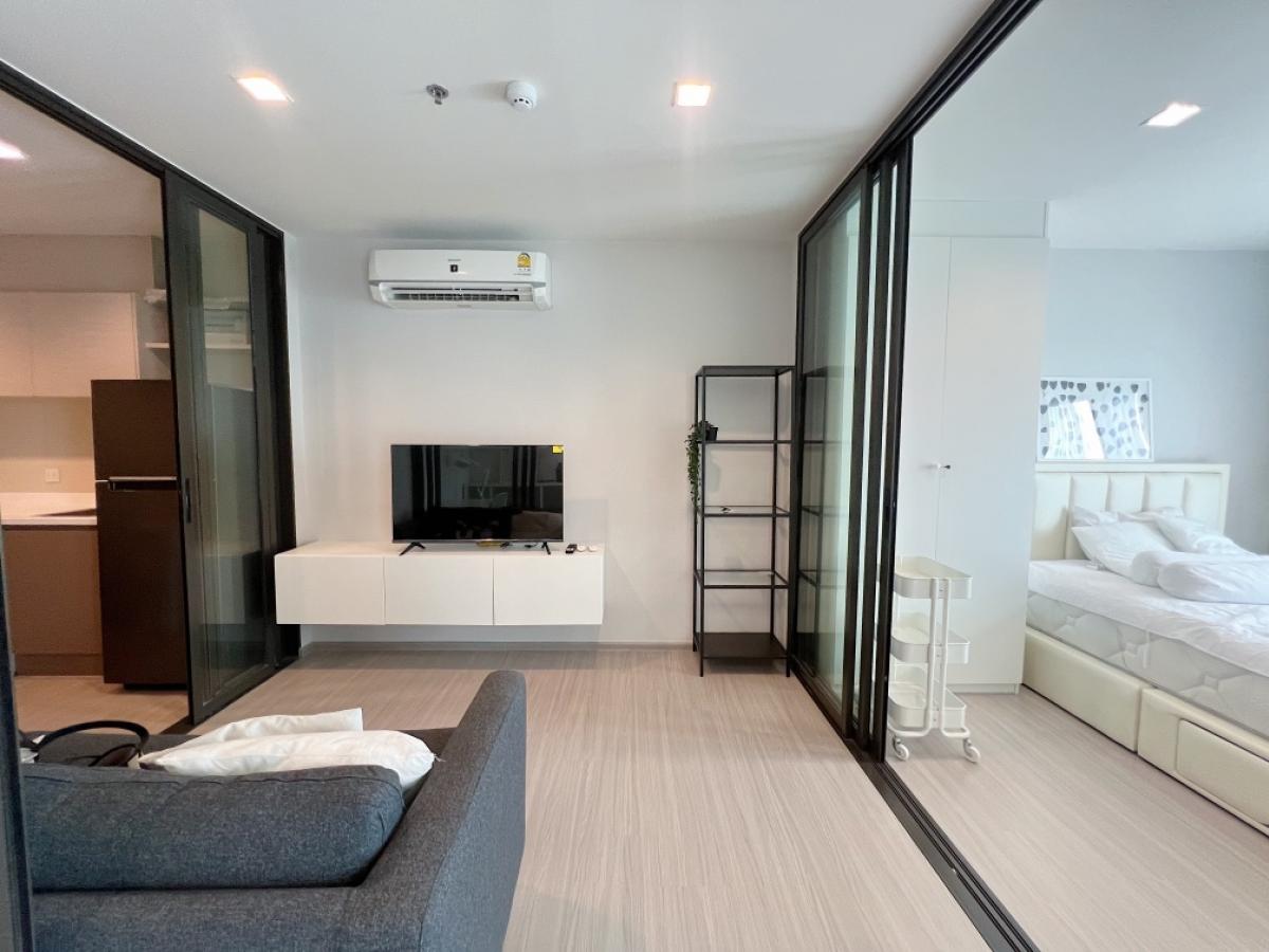 For RentCondoThaphra, Talat Phlu, Wutthakat : ✨Life Sathorn Sierra✨1bed plus⭐️ New room, beautiful room, high floor 🎉 There is a real video inside the room.