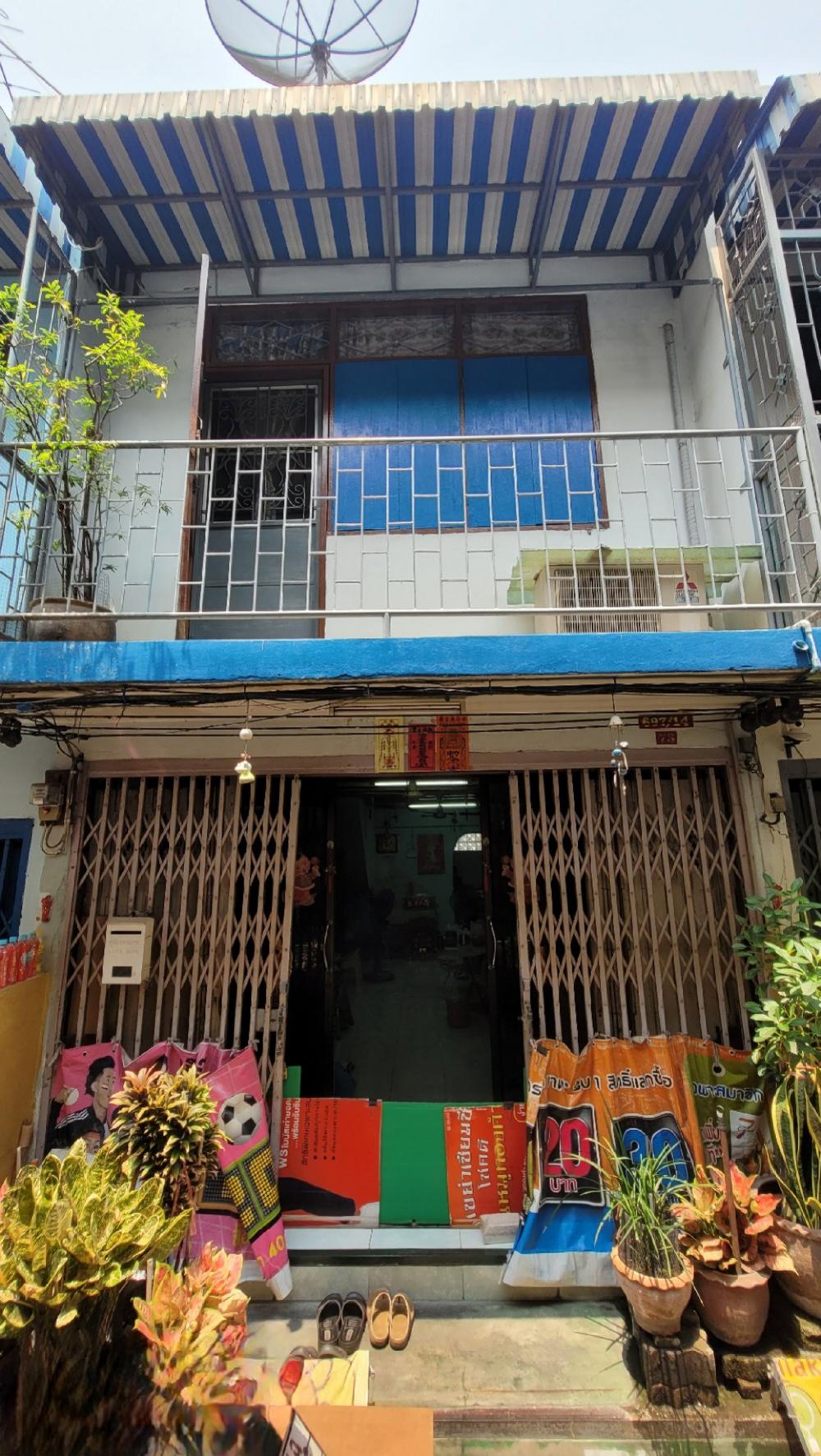 For SaleShophouseSathorn, Narathiwat : 2 storey shophouse for sale, call 0861264479,0931495954 Soi Thanon Chan 27, intersection 6