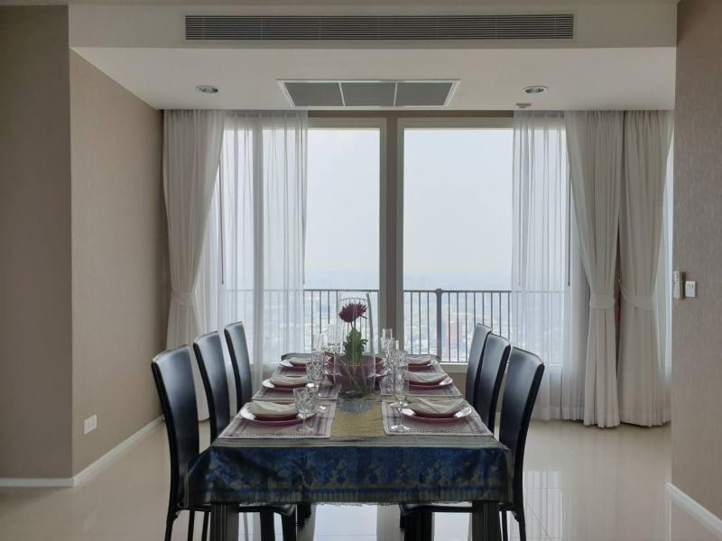 For SaleCondoSathorn, Narathiwat : Condo For Sale Menam Residences 3 Bedroom 2 Bathroom 122.5 sqm