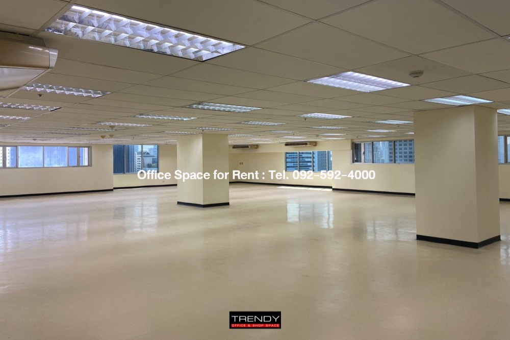 For RentOfficeNana, North Nana,Sukhumvit13, Soi Nana : (TD-1704) The Trendy Office for rent, size 341.4 sq.m., 17th floor, Sukhumvit 13, near BTS Nana.