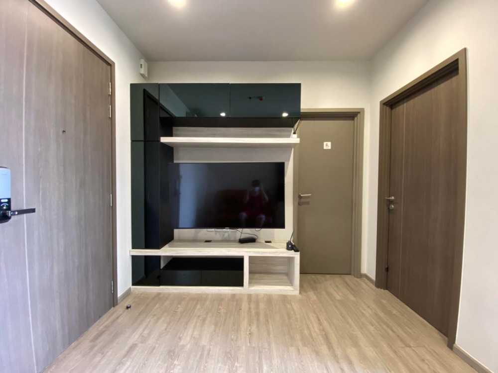 For RentCondoBang Sue, Wong Sawang, Tao Pun : Condo for rent, The Line Wongsawang, 9th floor, room 32.6 sq m. Good condition room, owner released by himself.