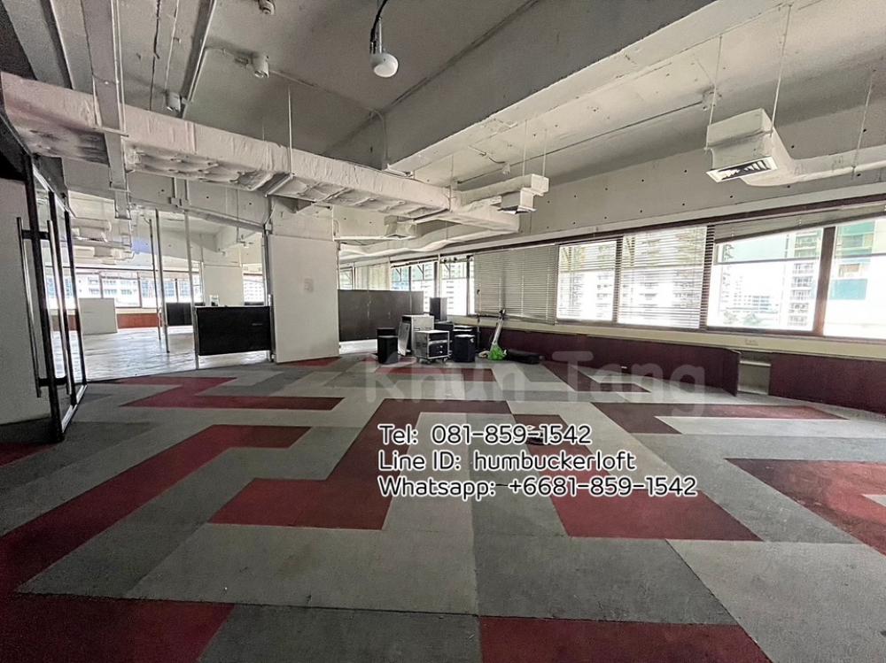 For RentOfficeSukhumvit, Asoke, Thonglor : Office space for rent, on the main road in the middle of Asoke.  (BTS Sukhumvit 350m)