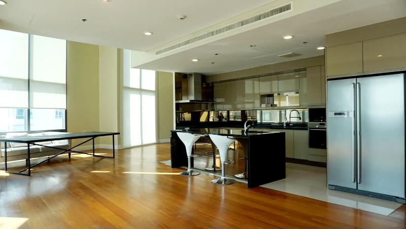 For RentCondoSukhumvit, Asoke, Thonglor : For Rent Bright Sukhumvit 24 6 Bedroom 7 Bathroom 365 sqm