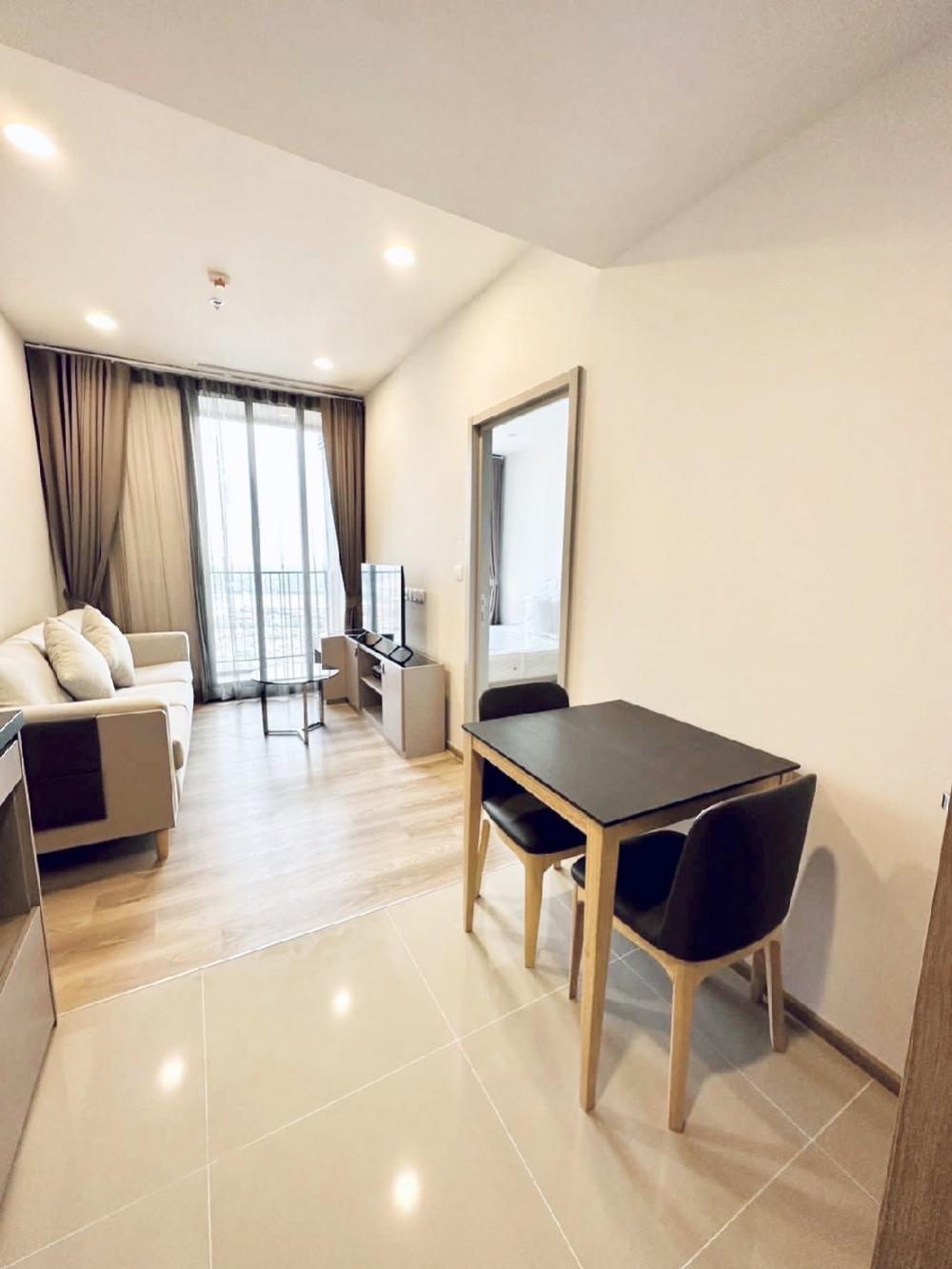 For RentCondoSukhumvit, Asoke, Thonglor : Condo for rent OKA HAUS Sukhumvit 36 ​​🍁 near BTS Thonglor, there is a free shuttle van to-BTS 🍁 new room