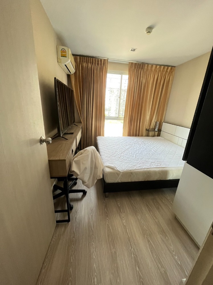 For RentCondoKhlongtoei, Kluaynamthai : Condo for Rent : Metrolux Rama 4 size 30 sqm. Floor: 5th Type: 1 Bedroom 1 bathroom with balcony Fully furnished.