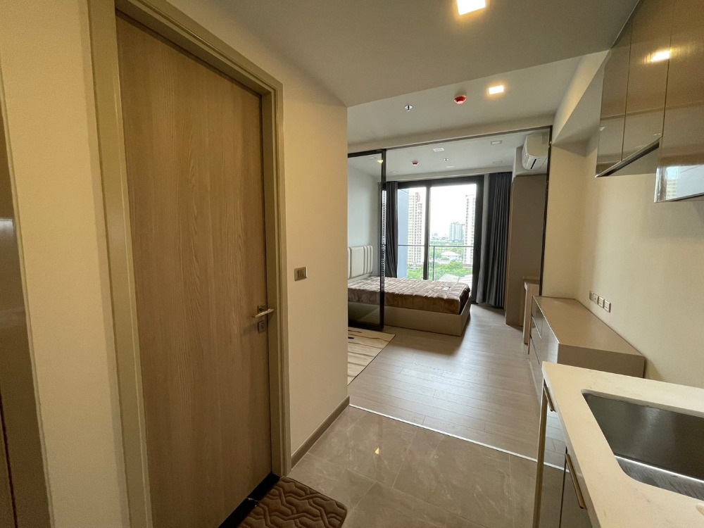 For RentCondoRama9, Petchburi, RCA : For rent: One Nine Five Asoke - Rama 9. For more information, add Line ID: @graceproperty (with @)