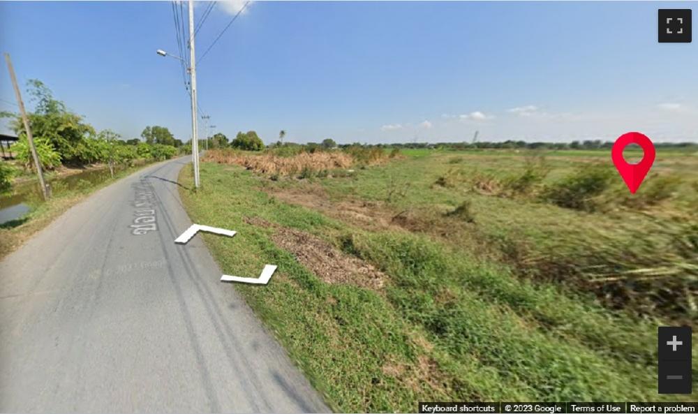 For SaleLandMin Buri, Romklao : Cheap sale, land reclamation in Min Buri, Nong Chok location, size 1 rai 80 sq m., suitable for building a garden house, good location, access in many ways (Suwinthawong 17 & Liap Waree 49)