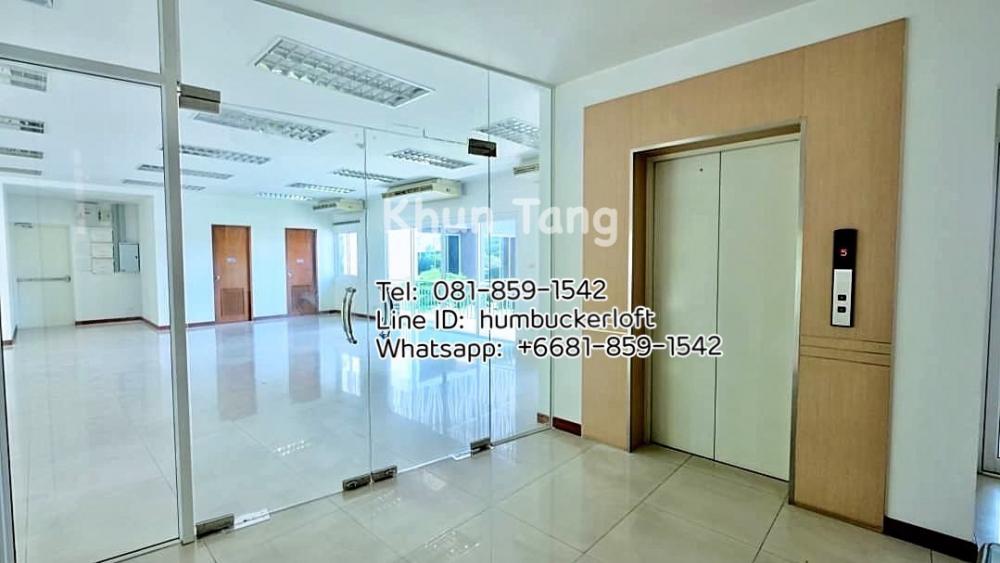 For RentOfficeSathorn, Narathiwat : Office space for rent, next to the main road Narathiwat - Sathorn. (BTS Chong Nonsi 600m)