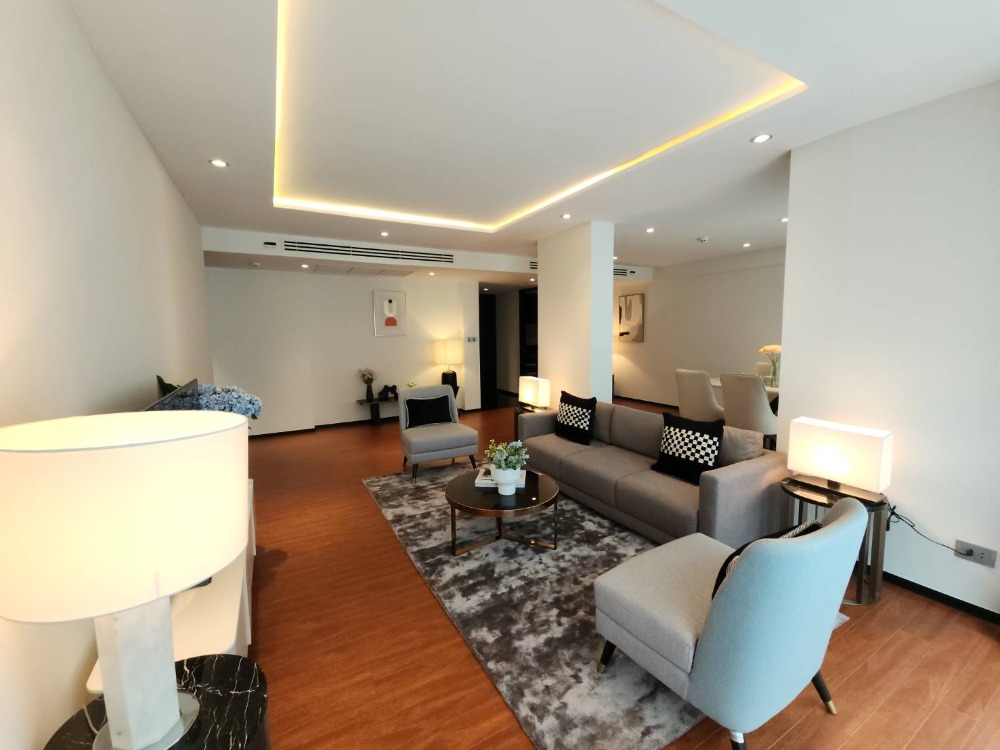 ขายคอนโดวิทยุ ชิดลม หลังสวน : 2 bedrooms 2 bathrooms 163.98 Sq.m. at The Private Residences Rajdamri