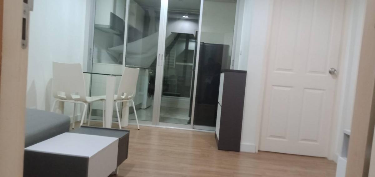 For RentCondoRatchadapisek, Huaikwang, Suttisan : Hurry up and book 🔥🔥 For rent The Kris 6 Ratchada 17, beautiful room, fully furnished + washing machine‼️ Ready to move in