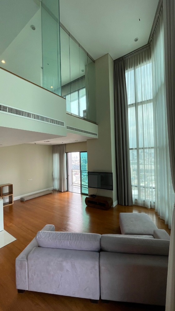 ให้เช่าคอนโดสุขุมวิท อโศก ทองหล่อ : Condo Bright Sukhumvit 24 for rent 3 bedroom 3 bathroom ชั้นสูงห้องสวยมาก เฟอร์ครบตกแต่งพร้อมเข้าอยู่ได้เลย ใครสนใจรีบติดต่อมาได้เลยนะคะ