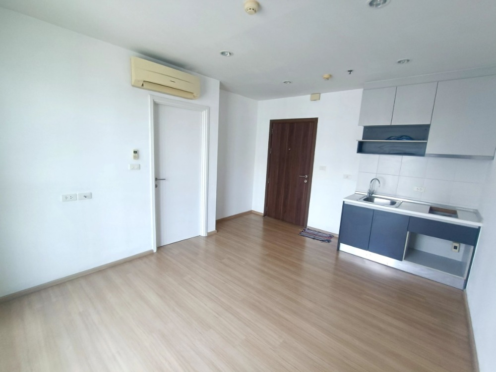 For SaleCondoChaengwatana, Muangthong : Condo for sale, THE BASE Chaengwattana, next to Chaengwattana Road. Next to the Pink Line