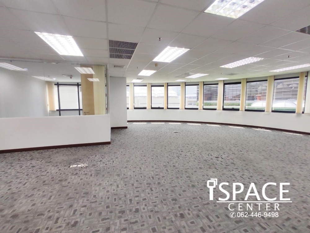 For RentOfficeWitthayu, Chidlom, Langsuan, Ploenchit : 📌 Office next to BTS Chidlom, decorated room, beautifully partitioned room, ready to work, in the heart of the business district, with an area from 130-500 sq m.