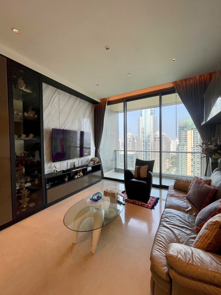 For SaleCondoWitthayu, Chidlom, Langsuan, Ploenchit : For sale Sindhorn Residence, 2 bedrooms near BTS Ploenchit.