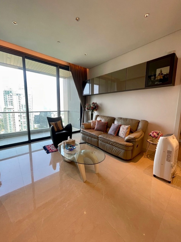 For SaleCondoWitthayu, Chidlom, Langsuan, Ploenchit : Selling sindhorn residence, 2 bedrooms, full furniture near BTS Ploenchit ready to sell.