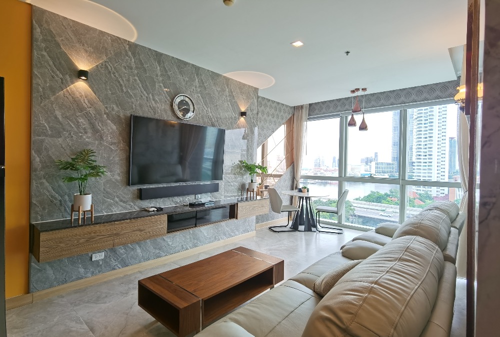 ขายคอนโดวงเวียนใหญ่ เจริญนคร : HOT SALE! Lovely Furnished, Riverview 1 Bed Condo for Sale!