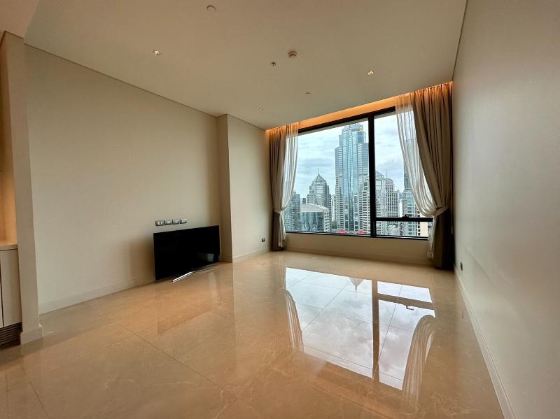 For RentCondoWitthayu, Chidlom, Langsuan, Ploenchit : For Rent Sindhorn Residence 1 Bedroom 1 Bathroom 75 sqm