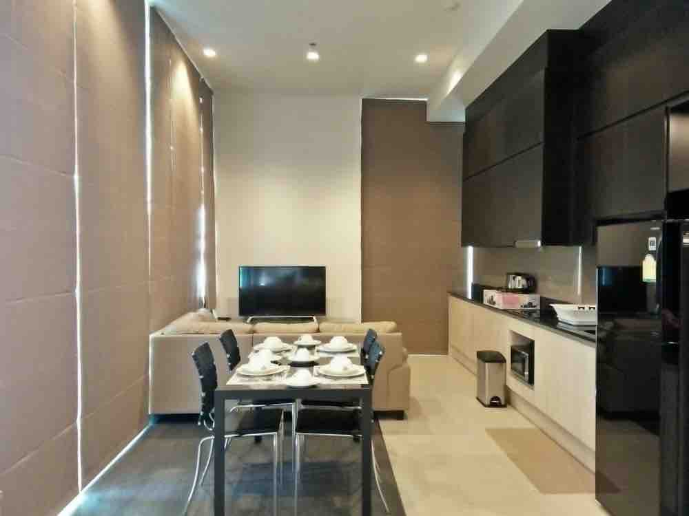 For RentCondoSukhumvit, Asoke, Thonglor : EDGE Sukhumvit 23 For Rent 2b2b, spacious room, near the BTS, convenient transportation