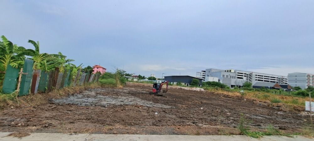 For SaleLandNawamin, Ramindra : Vacant land 3 ngan 58 square wa. Near BTS Wongwaen Ramintra behind Fashion Island, Bangkok.