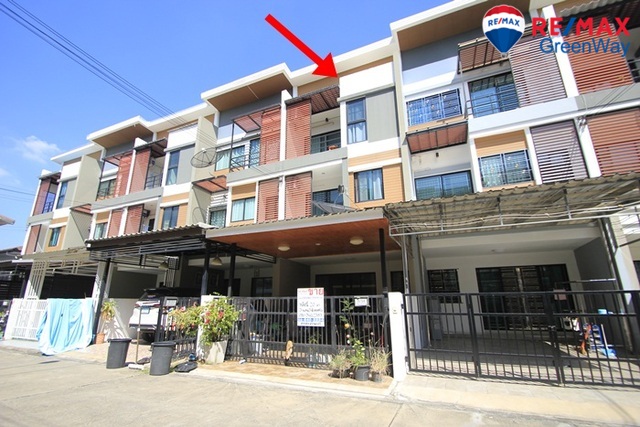 For SaleTownhouseBang kae, Phetkasem : Townhouse near MRT The Idol 2, decorated, added to Petchkasem 68, BTS The Mall Bang Khae Selling cheap 4.2 million