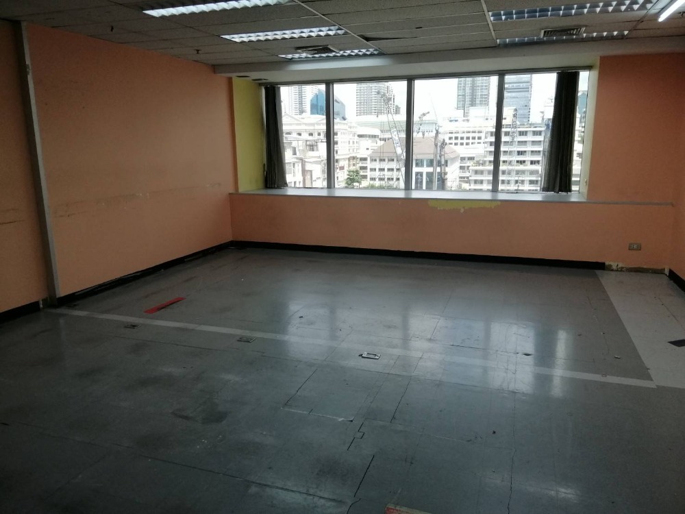 For RentOfficeSilom, Saladaeng, Bangrak : silom 64 building 6th floor, size 53 sqm