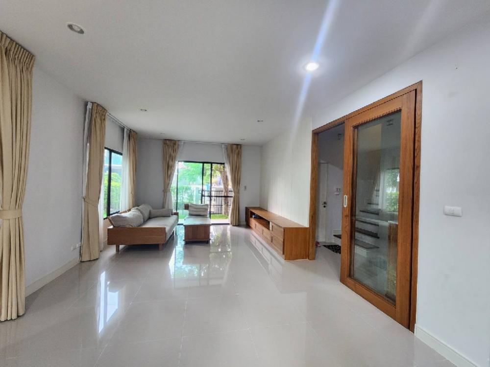 For SaleHousePathum Thani,Rangsit, Thammasat : 🔥2-storey detached house for sale, corner house, 3 bedrooms, 3 bathrooms, Saransiri Village, Tiwanon, Chaengwattana 2🔥