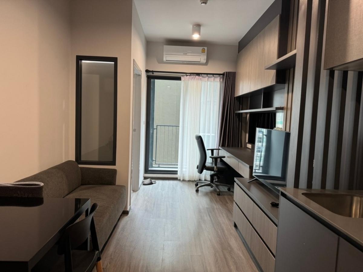 ให้เช่าคอนโดสยาม จุฬา สามย่าน : Ideo Chula Samyan 1 bed size 34.5 sqm Fully furnished For rent 26,000 THB สนใจ โทร/Line : 0646428664 พัช