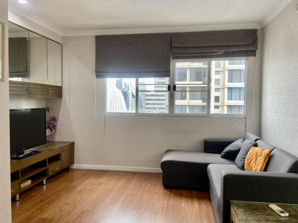 For RentCondoSukhumvit, Asoke, Thonglor : Condo for rent, Asoke location, near SWU, large room, good price, Park View Asoke Condo