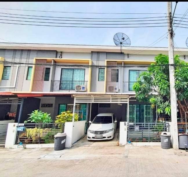 For RentTownhousePattanakan, Srinakarin : Townhome for rent: The Connect On Nut 2