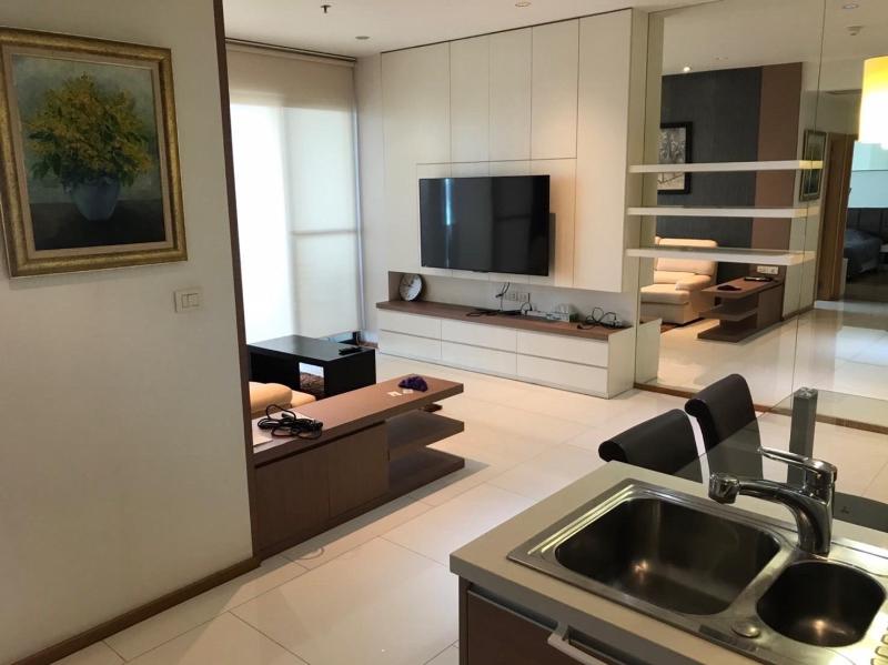 For RentCondoSukhumvit, Asoke, Thonglor : For Rent The Emporio Place 1 Bed 40,000