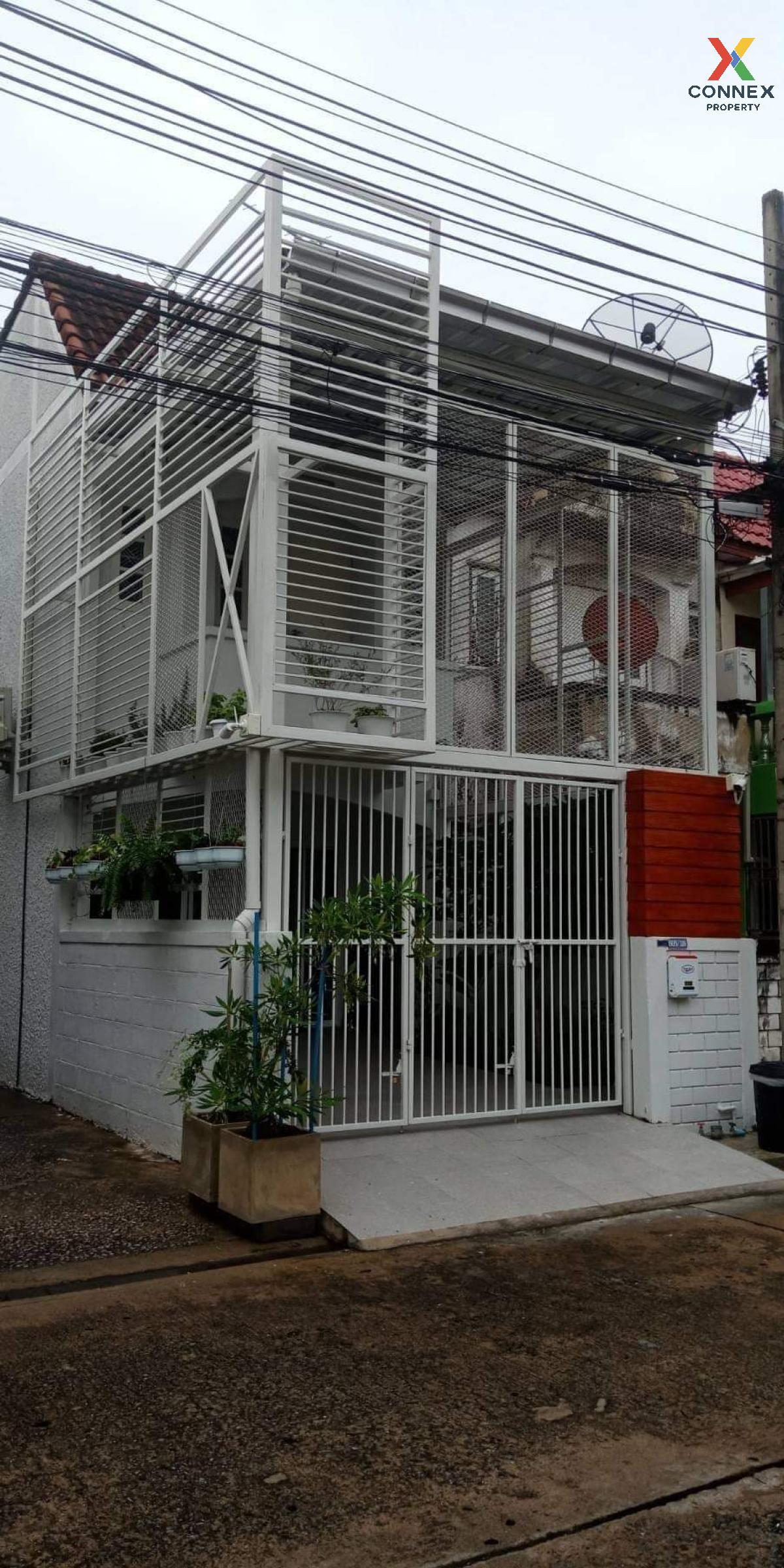 For SaleTownhouseBang kae, Phetkasem : FOR SALE townhome , Moo baan Suksan 2 phetkasem 92/2 , newly renovated , Bang Khae Nuea , Bang Khae , Bangkok , CX-80525