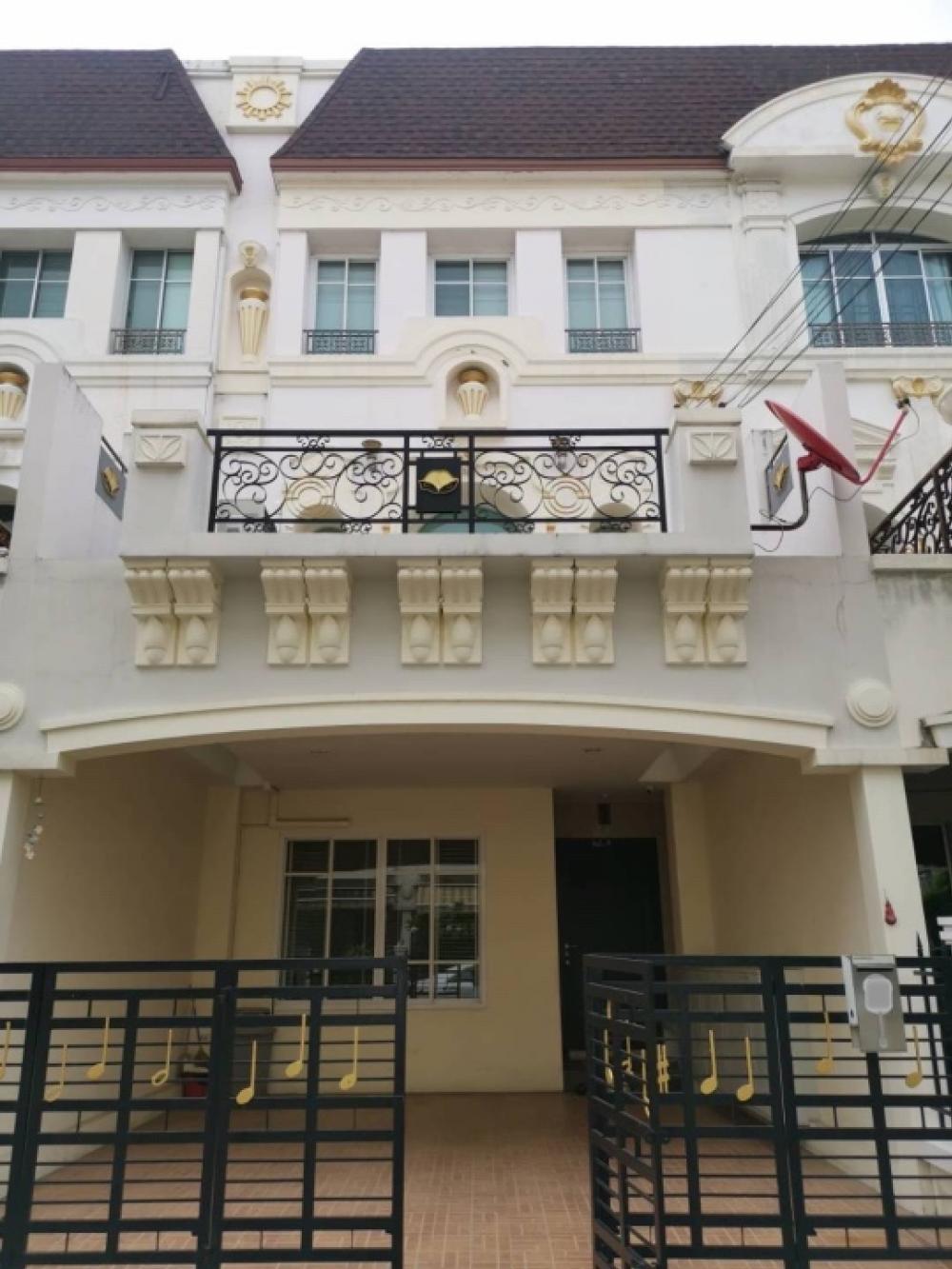 For SaleTownhouseRama3 (Riverside),Satupadit : Townhouse for sale, 3 floors, 3 bedrooms, 4 bathrooms, good condition, ready to move in, located on Rama 3 Road.