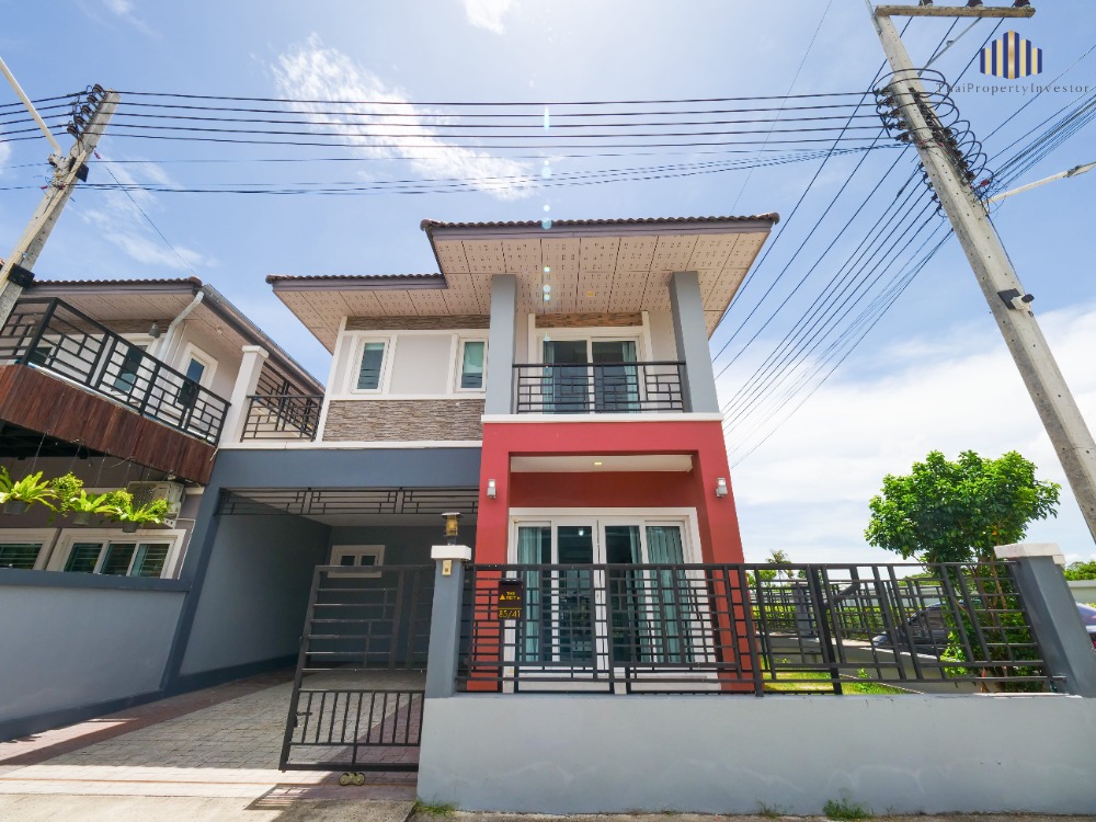 For SaleTownhomePattaya, Bangsaen, Chonburi : Luxury modern style 2 Storey Detached House for sale 22 sq.wah The Arete Pattaya Village , Nien Plub Wan , near Phu Yai Kui Market