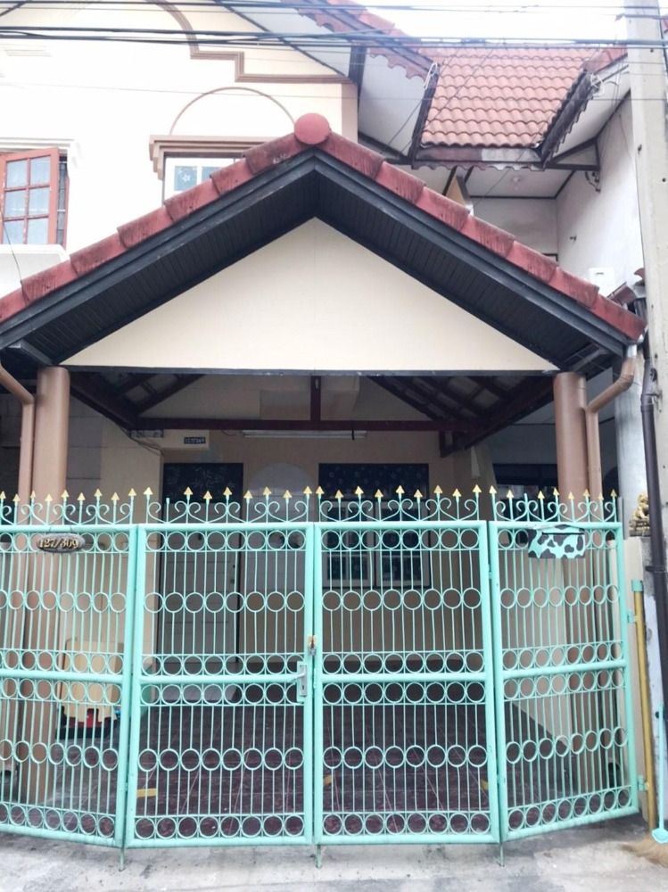 For RentTownhomeYothinpattana,CDC : Townhouse for rent, Ramintra zone, near the Liab Duan Market, Ramintra, only 5 minutes