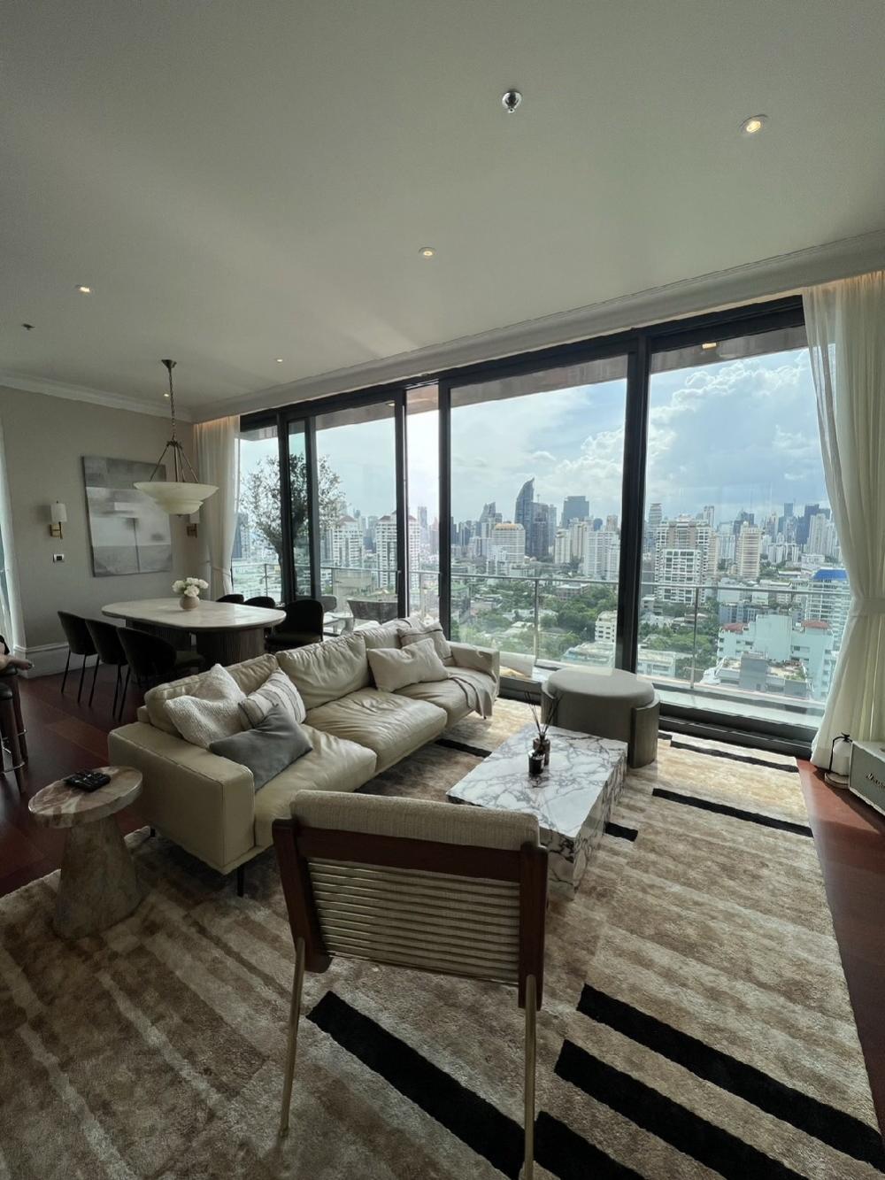 ให้เช่าคอนโดสุขุมวิท อโศก ทองหล่อ : Khun by yoo  3 bedroom  For Rent